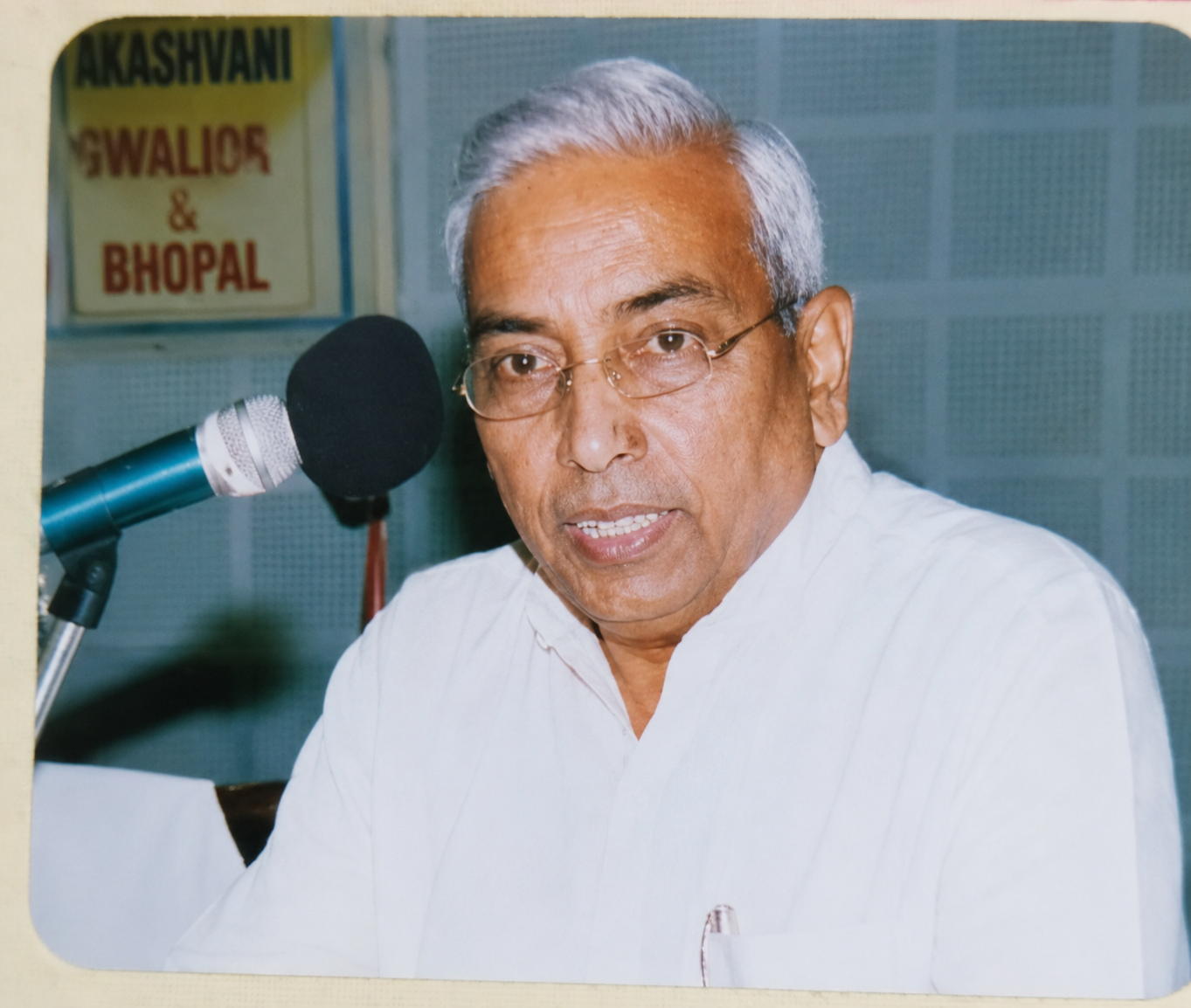 श्री जितेन्द्र मोहन शर्मा